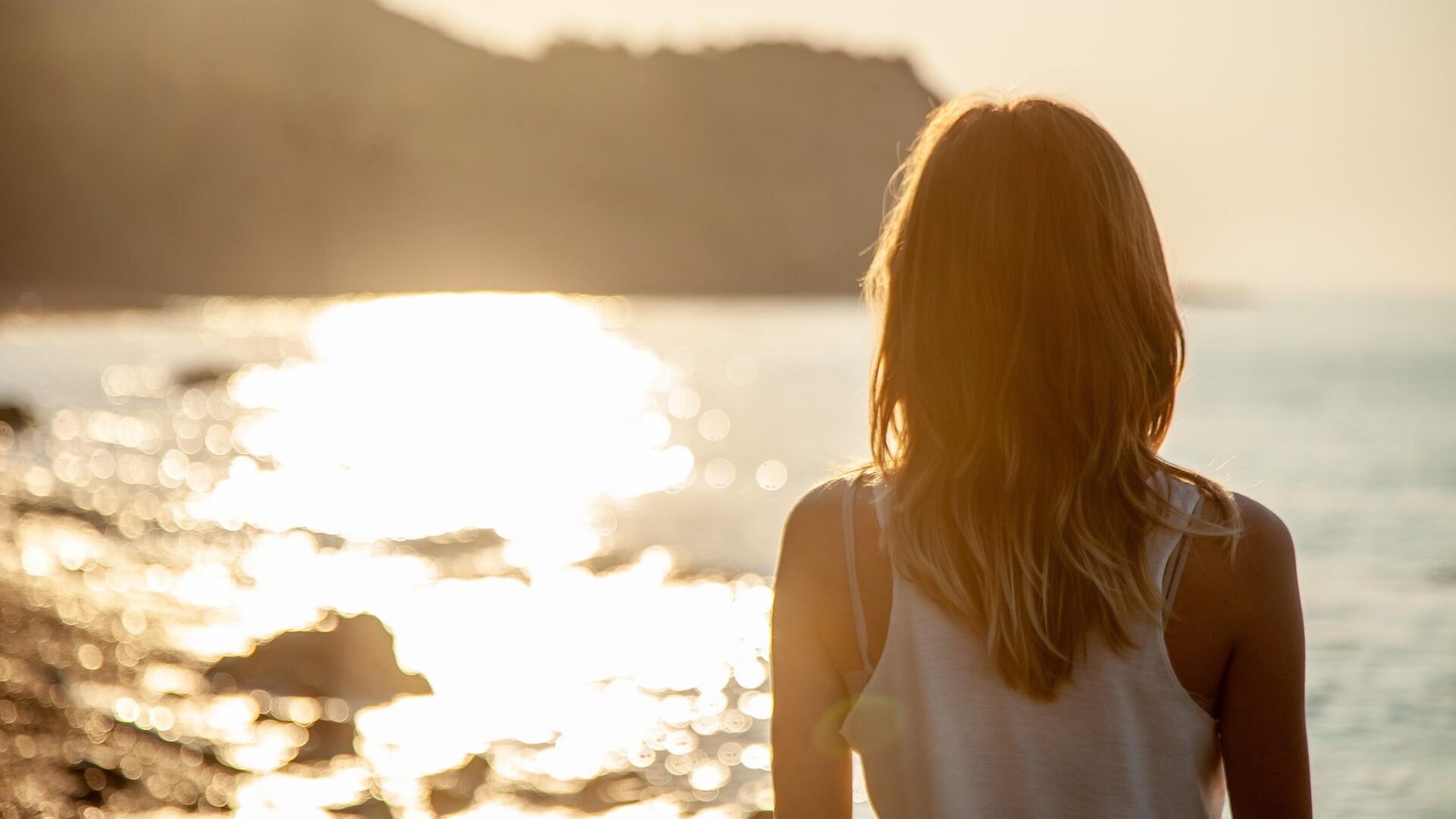 夏のダメージに追い打ち!?ツヤを奪う要因